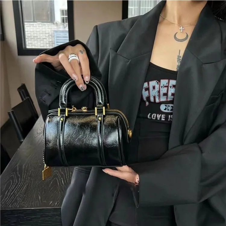 包包工厂春夏新款波士顿手提包单肩斜挎女包腋下包小众高银色包包