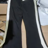 女宝黑色白边微辣裤