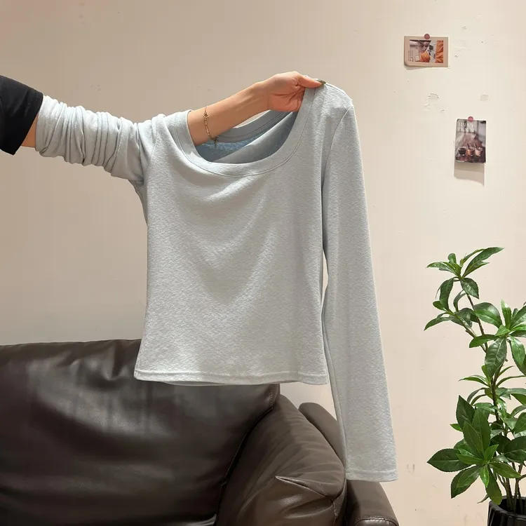 韩系简约惰懒风浅蓝色正肩U领长袖t恤女2025秋季修身巨好看上衣女