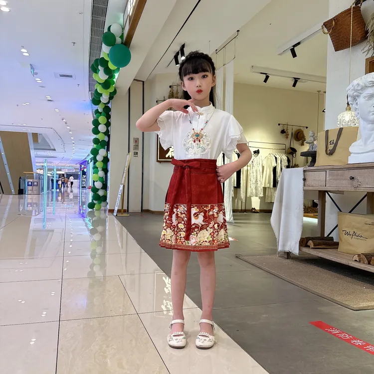 女童马面裙绣花中国风红色夏季女孩汉服改良新款古风高端超仙套装