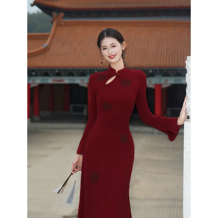 凌茜恣禾【牡丹亭】国风新中式红色修身收腰显瘦高级大气旗袍连衣裙