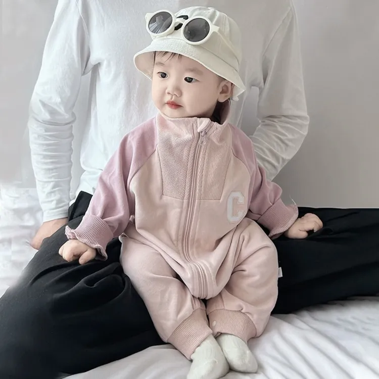 2025春秋婴儿连体衣时尚休闲C标长袖哈衣爬服外出服潮酷宝宝衣服