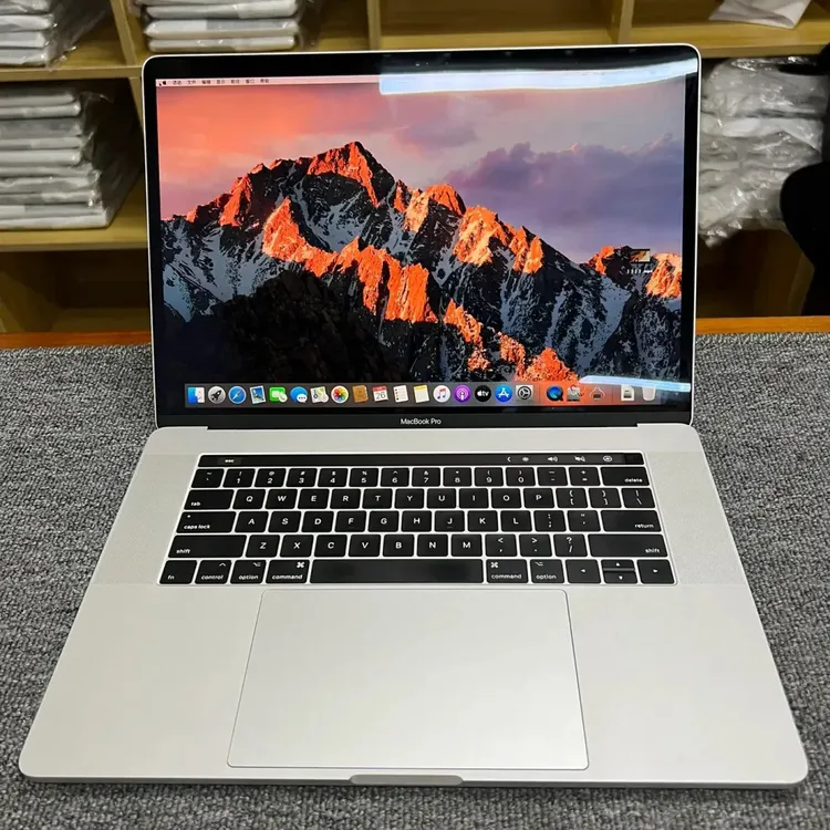 95新 Apple/苹果 触控条MacBookpro15.4寸笔记本电脑办公剪辑学生