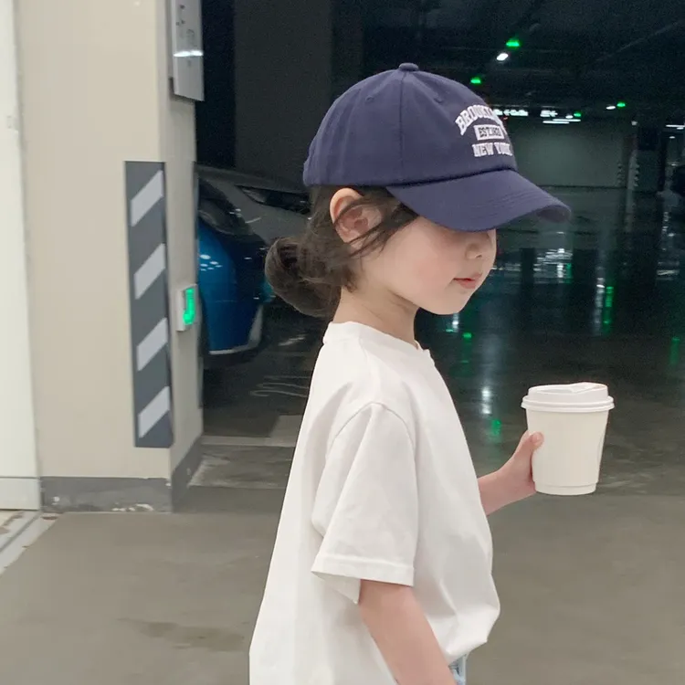 儿童帽子鸭舌帽男女孩春秋季百搭2025遮阳藏青宝宝字母棒球帽