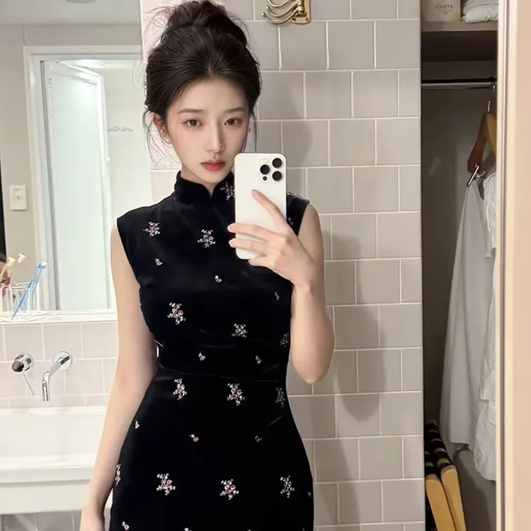 新中式2025春季款无袖改良旗袍国风设计感修身立领连衣裙 1525