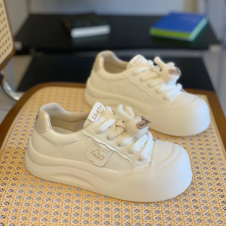 丑萌大头鞋2025秋新款厚底真皮小白鞋女圆头系带减龄时尚休闲板鞋