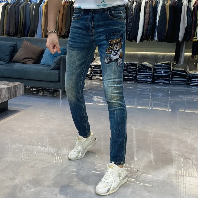 【也许家】新品秋冬男士欧货小熊烫钻潮流弹力小脚牛仔裤BB76141