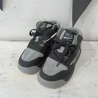 D242黑色休闲板鞋/龙足凤步