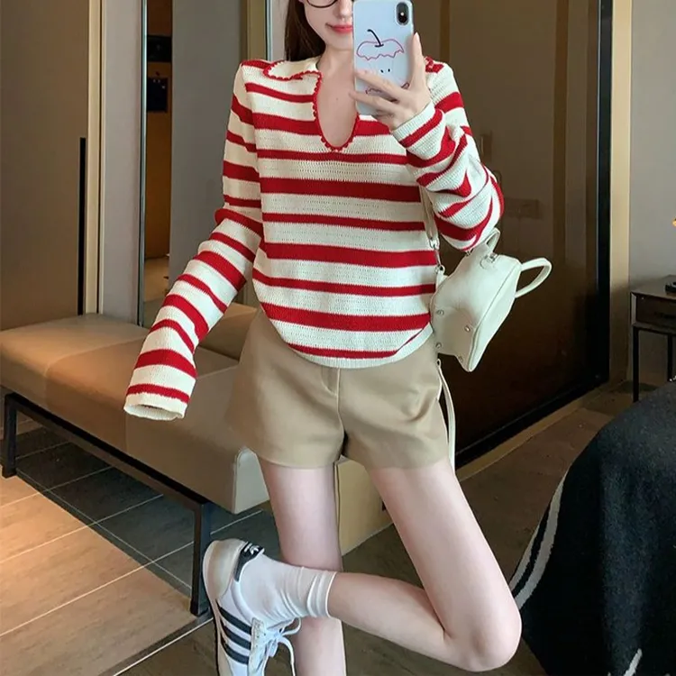红色条纹翻领针织长袖t恤女2025新早秋款宽松休闲慵懒v领撞色上衣