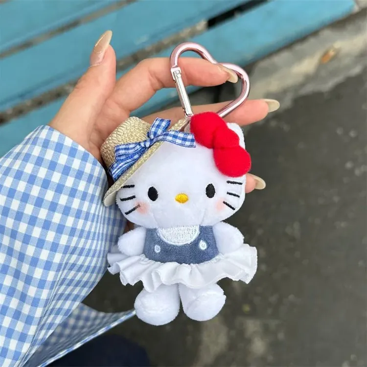 草帽白裙kt小挂件包包挂饰可爱女生书包配饰公仔毛绒玩偶Kitty件