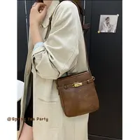 《爱在暗河里》pu小众简约单肩包秋冬通勤包包女