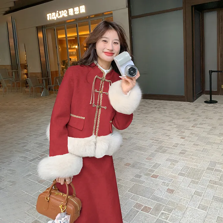 米色国风盘扣毛呢套装裙2024秋冬新款气质轻奢毛呢半身裙两件套