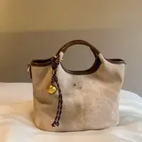 【福利品】（尺寸：26*13*17cm）时尚韩版单肩包手提水桶包斜挎包