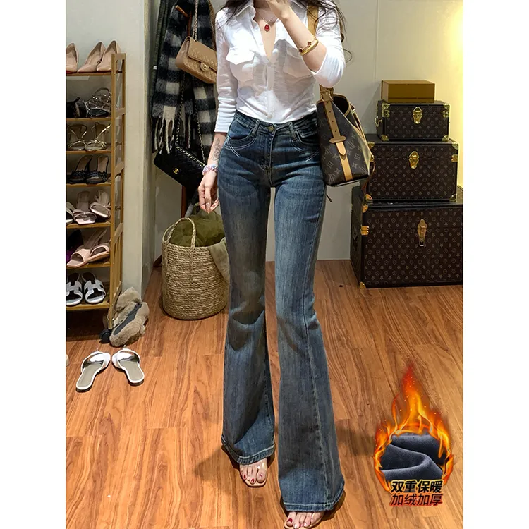 设计感线条刺绣加绒微喇牛仔裤女2025冬季新款高腰显瘦提臀喇叭裤