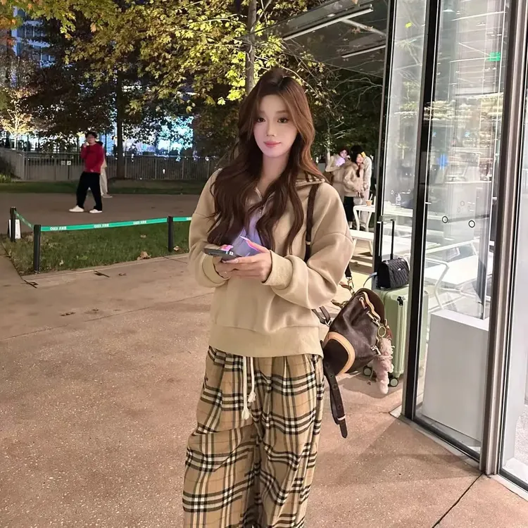 时尚2025新款百搭格子宽松半拉长袖POLO领卫衣潮流时尚套装5106