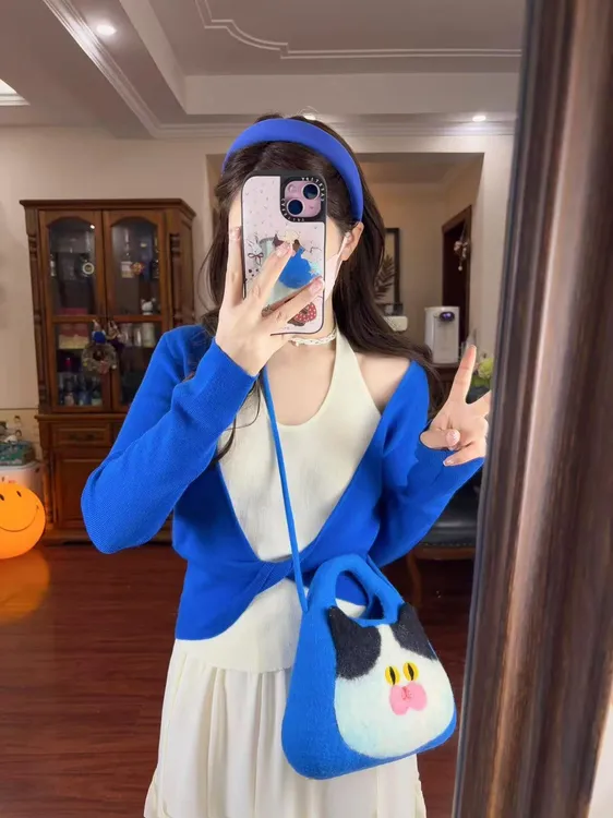 2025春夏新款克莱因蓝假两件针织挂脖撞色设计感上衣女百搭半身裙