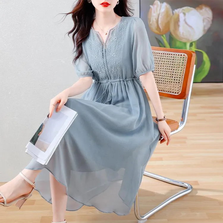 雪纺连衣裙子女士装夏季2025年新款小个子气质高端漂亮短袖中长裙