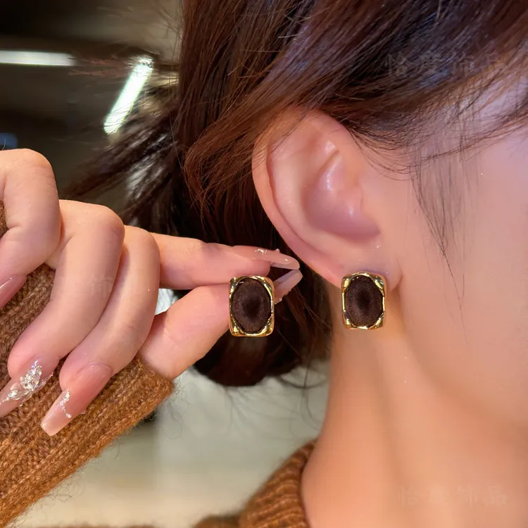 【恰度】秋冬新款简约复古几何耳钉