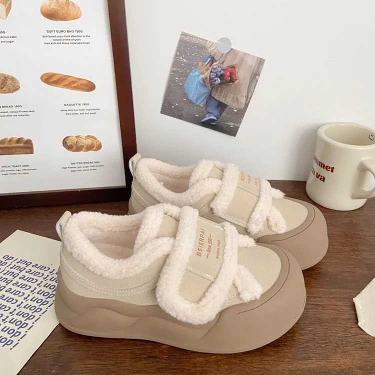 明星同款加绒魔术棉鞋2024女丑冬季新款chic面包保暖小白鞋板鞋子