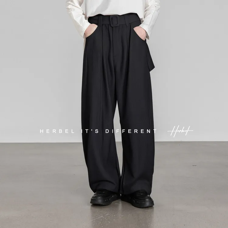 HERBEL/黑白2025秋季新品设计款男士裤子腰带装饰弯刀直筒休闲裤