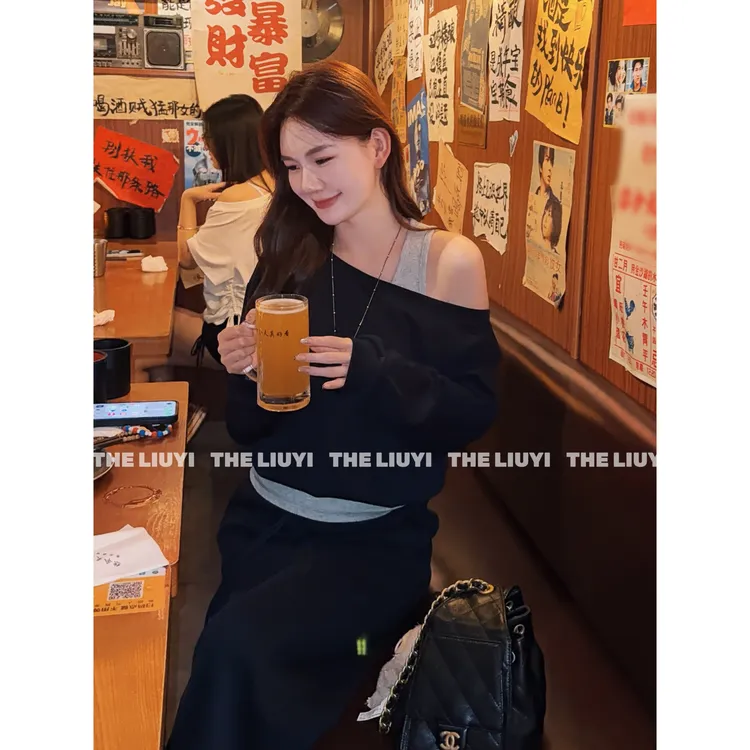 【LIUYI】时髦懒人~设计感露肩假两件卫衣+直筒半身裙两件套58151
