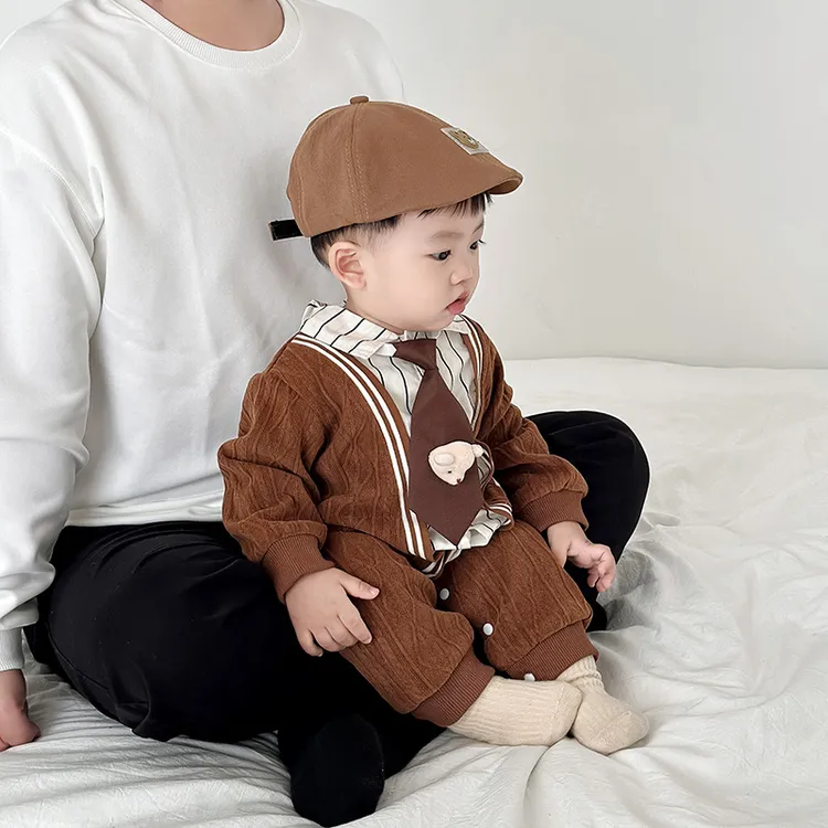 婴儿春装连体衣男宝宝春秋满月爬服外出哈衣新生儿衣服绅士帅气潮
