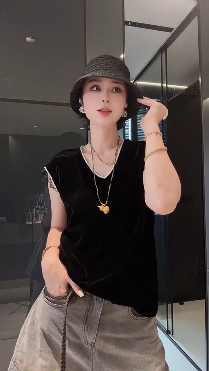 FANYE 2025夏季新款轻奢风珠珠设计丝绒蕾丝小飞袖69309