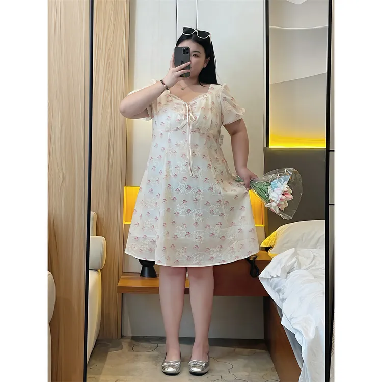 浮生一日 /甜梨小杏花法式碎花连衣裙15235花契大码200斤胖mm百搭