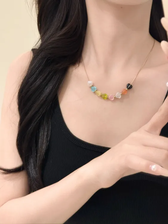 铜合金树脂吊坠 甜美多巴胺爱心珠吊坠项链女小众轻奢ins潮锁骨链