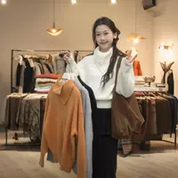 闵笑一【德里假日】新款温柔显瘦气质设计感休闲针织毛衣上衣