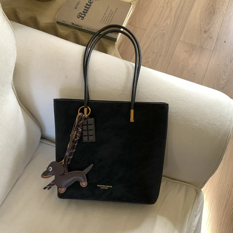 复古包包女秋冬季2025新款百搭单肩包今年流行爆款ins休闲水桶包