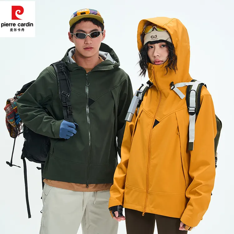 情侣男女同款三防软壳春秋冲锋衣登山连帽防风防水户外休闲外套