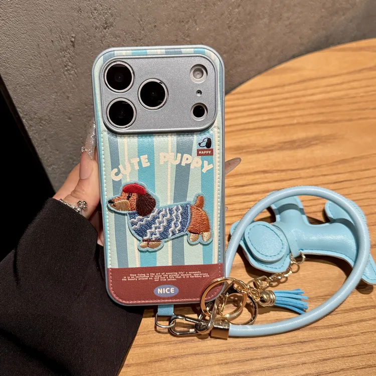 全包皮质腊肠狗手机壳适用17p华为苹果15女14带手绳13pro新款16