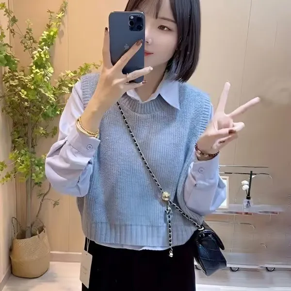 针织马甲背心女春秋2025新款宽松显瘦百搭翻领长袖衬衫两件套