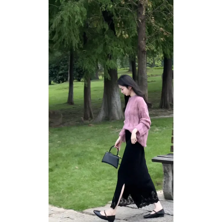 2025早秋上新套装女韩系慵懒风圆领针织宽松显瘦上衣蕾丝半身裙子