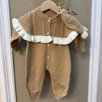 女宝卡其色带帽连体哈衣外出服