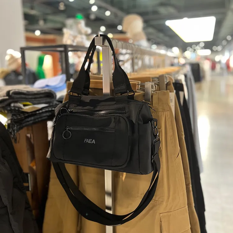 奥莱撤柜1237户外单肩包新款休闲风通勤登机旅行健身包时尚衣物包