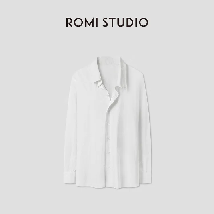 ROMI STUDIO“松弛随性”棉质舒适自在宽松不对称领衬衫 RWCAS65985