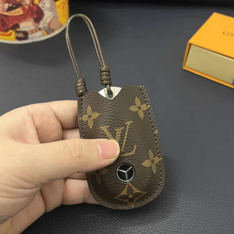 奔驰e300l钥匙套glc300高档2024新款glb220网红gle350扣c260l男壳