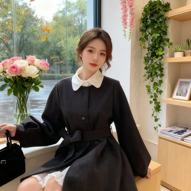 秋冬夹棉加厚毛呢外套女小个子法式穿搭大码宽松系带灯笼袖风衣裙