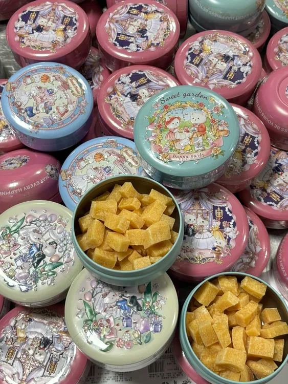 喜糖古早百草梨膏糖甜美罐装手工润糖可爱罐装送女友送男友随机款