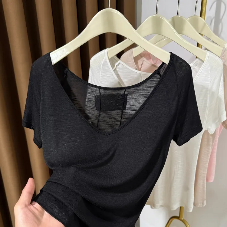 黑色大V领露锁骨显瘦短袖女上衣夏季2025年新款超薄宽松t恤打底衫