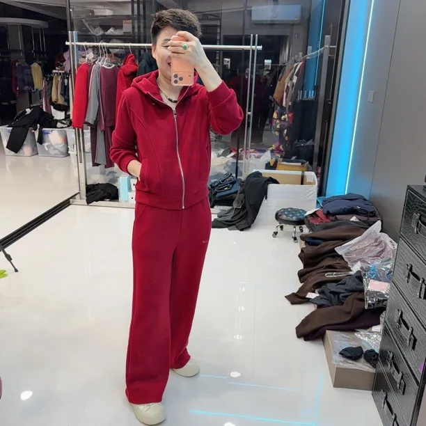 韩版加绒时尚连帽3色轻便套装677美丽丽