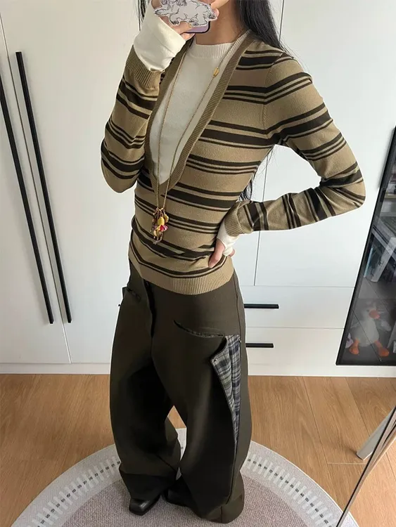 早秋上新通勤薄款修身型毛针织衫开衫设计感修身高腰小众
