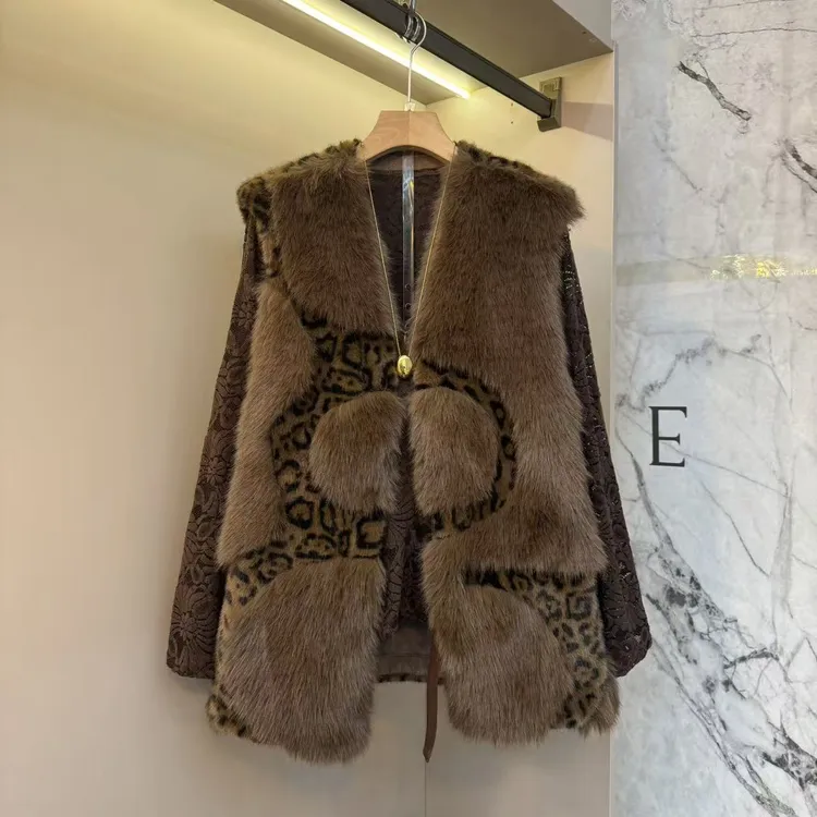 2025欧货显瘦豹纹洋气拼接毛毛气质胖mm马甲+蕾丝内搭套装9051