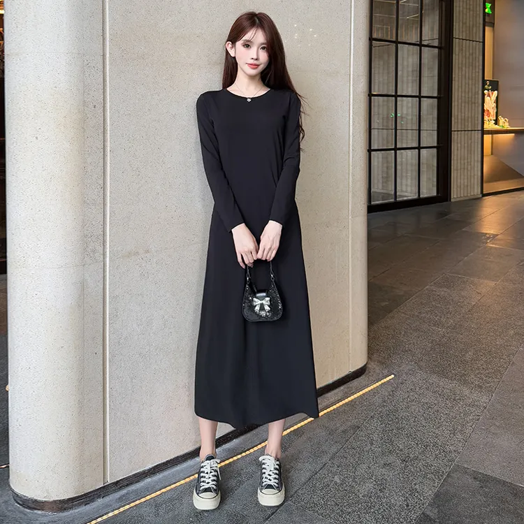 秋冬装黑色长袖炸街连衣裙女2025年新款气质穿搭高级感打底长裙
