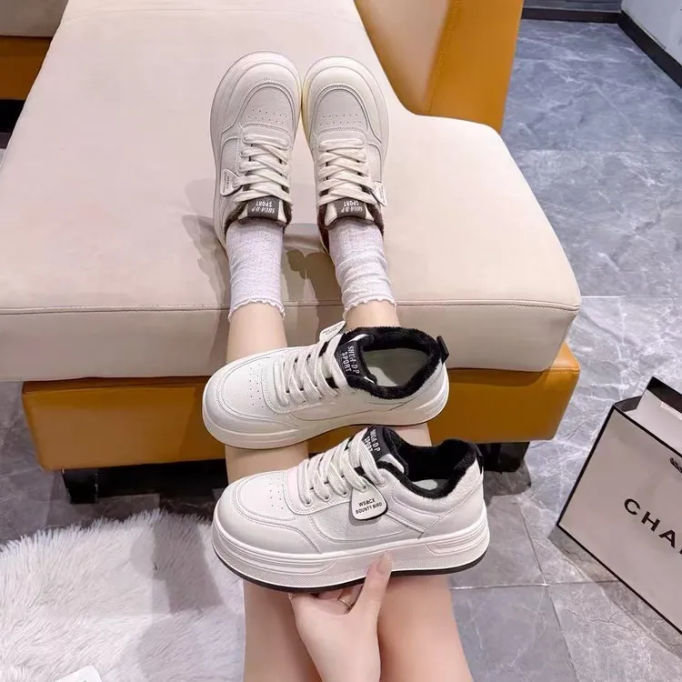 【有运费险】增高保暖防滑时尚小白鞋5131