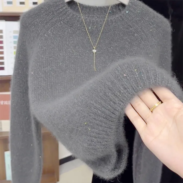 2025秋冬新款时尚亮片圆领针织毛衣女大码胖MM高级感洋气长袖上衣