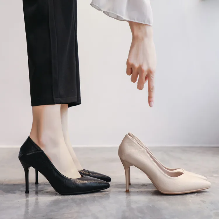 软皮尖头高跟鞋2026春季新款舒适百搭黑色职业工作女单鞋大小码女