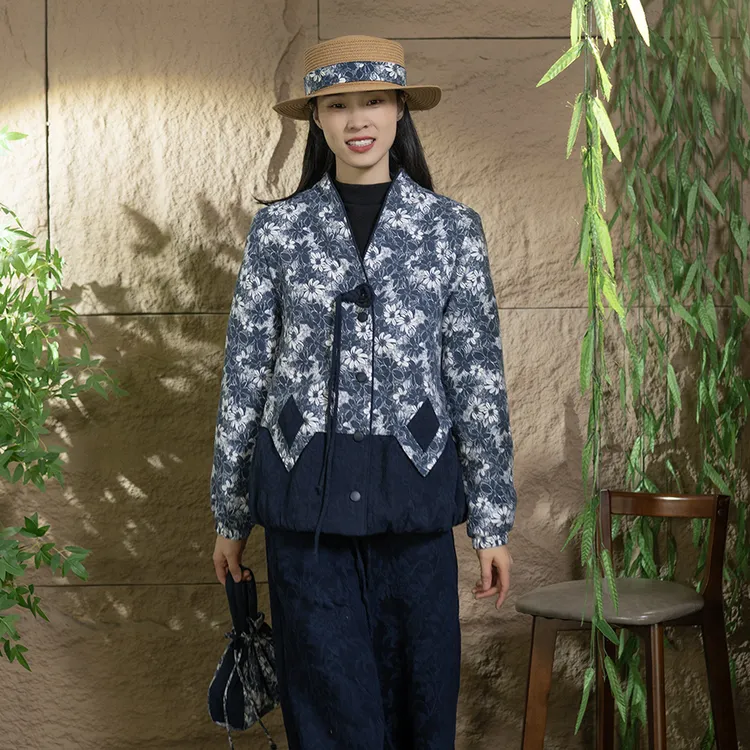 日常新中式棉衣时尚复古款提花苎麻棉面料棉服白色青花瓷夹棉外套